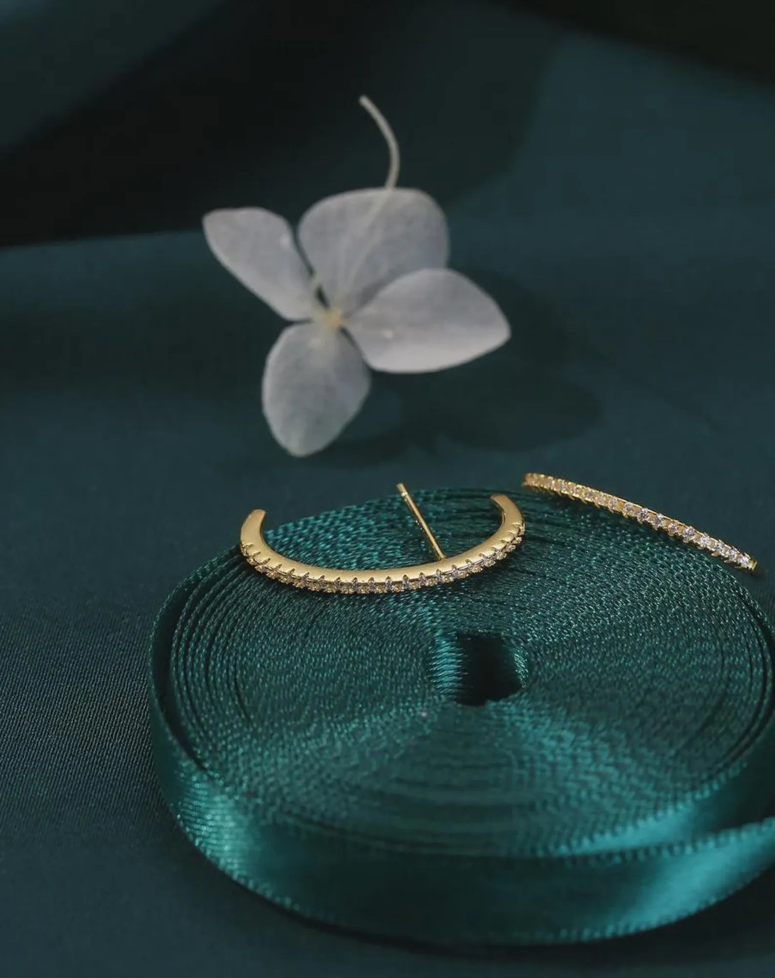 925 Silver Cubic Zirconia Ear Cuff | No Piercing Ear Cuff | Minimalist Earring