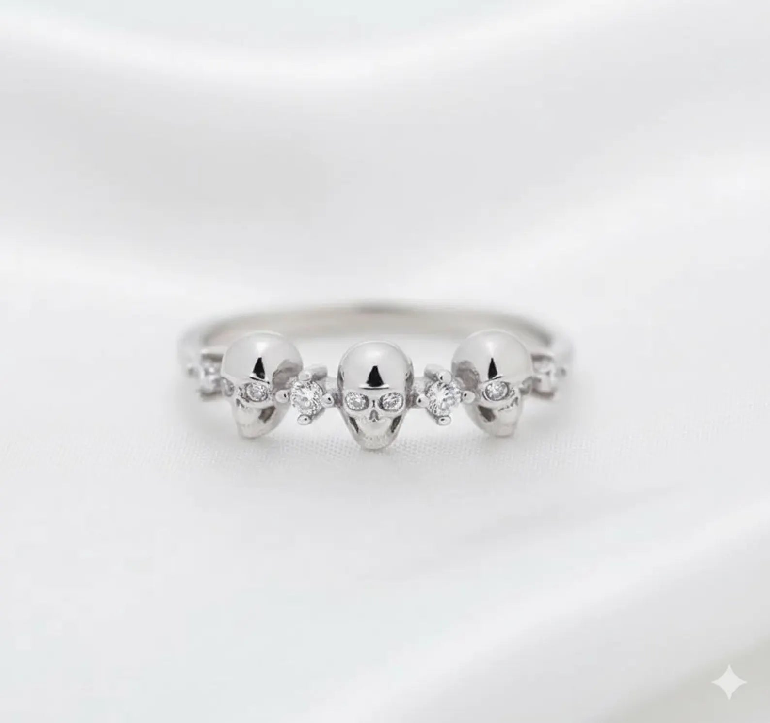 925 Sterling Silver Triple Skull Ring