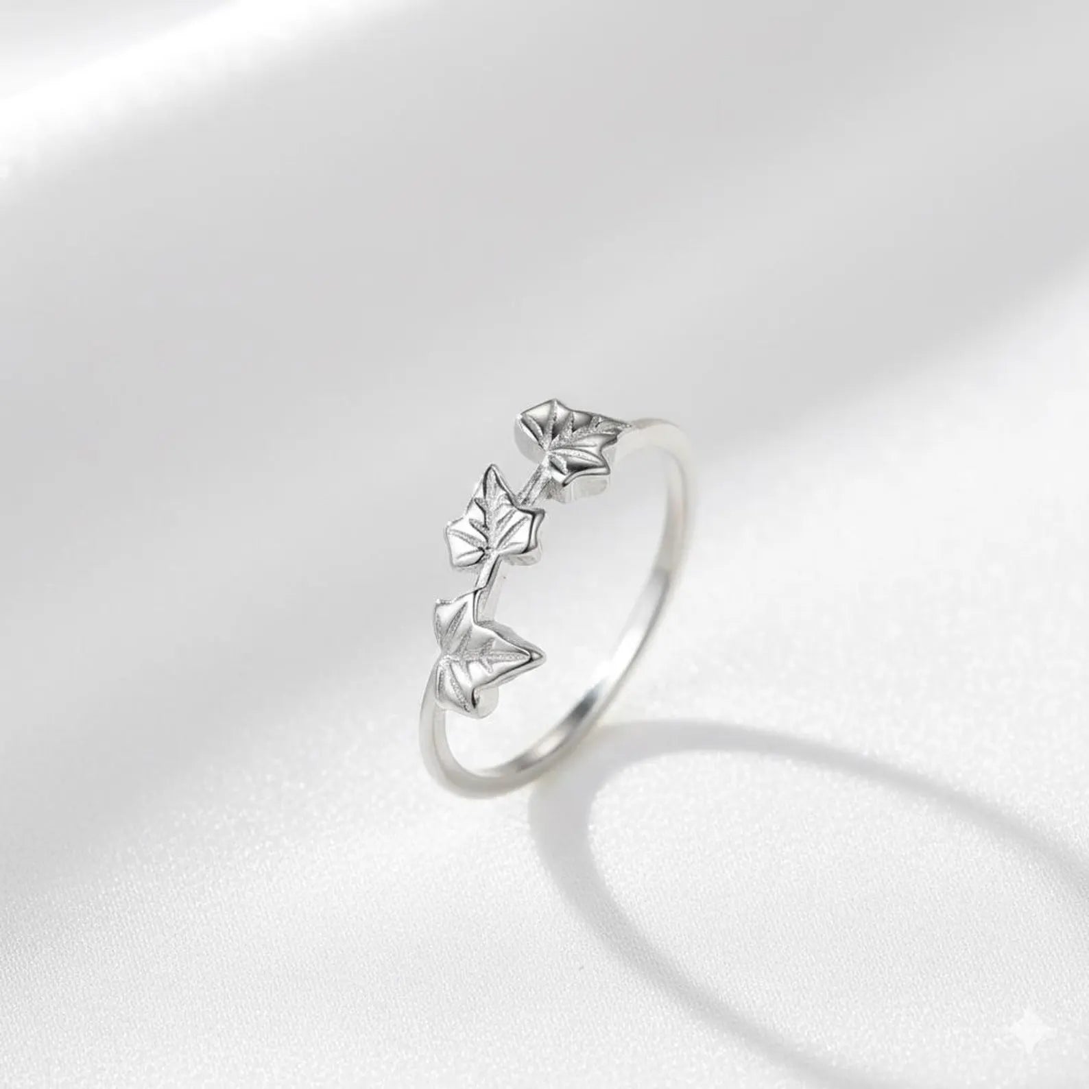 925 Sterling Silver Leaf Motif Ring | Stackable Ring