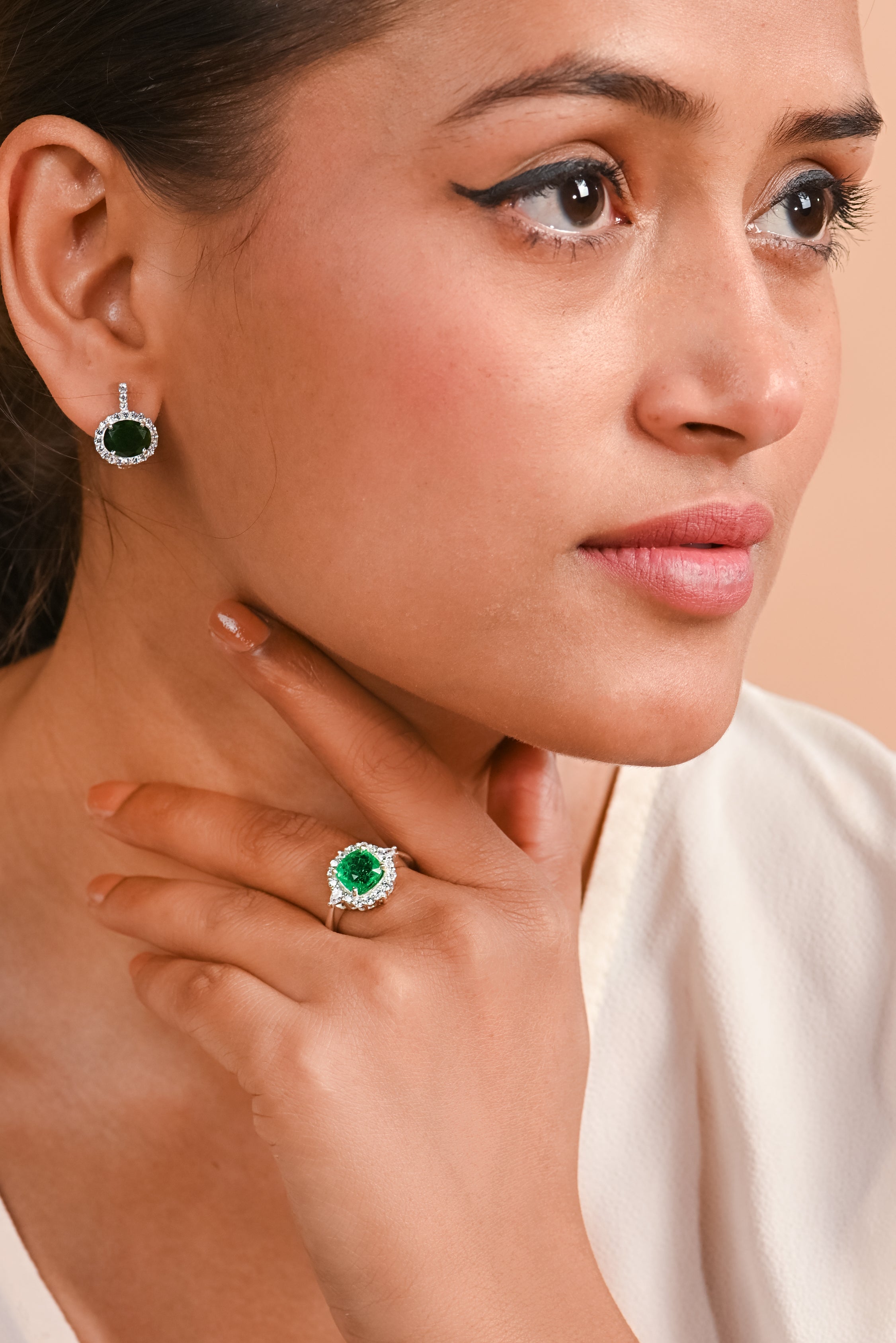 Cushion-Cut Emerald Halo Ring – 925 Sterling Silver