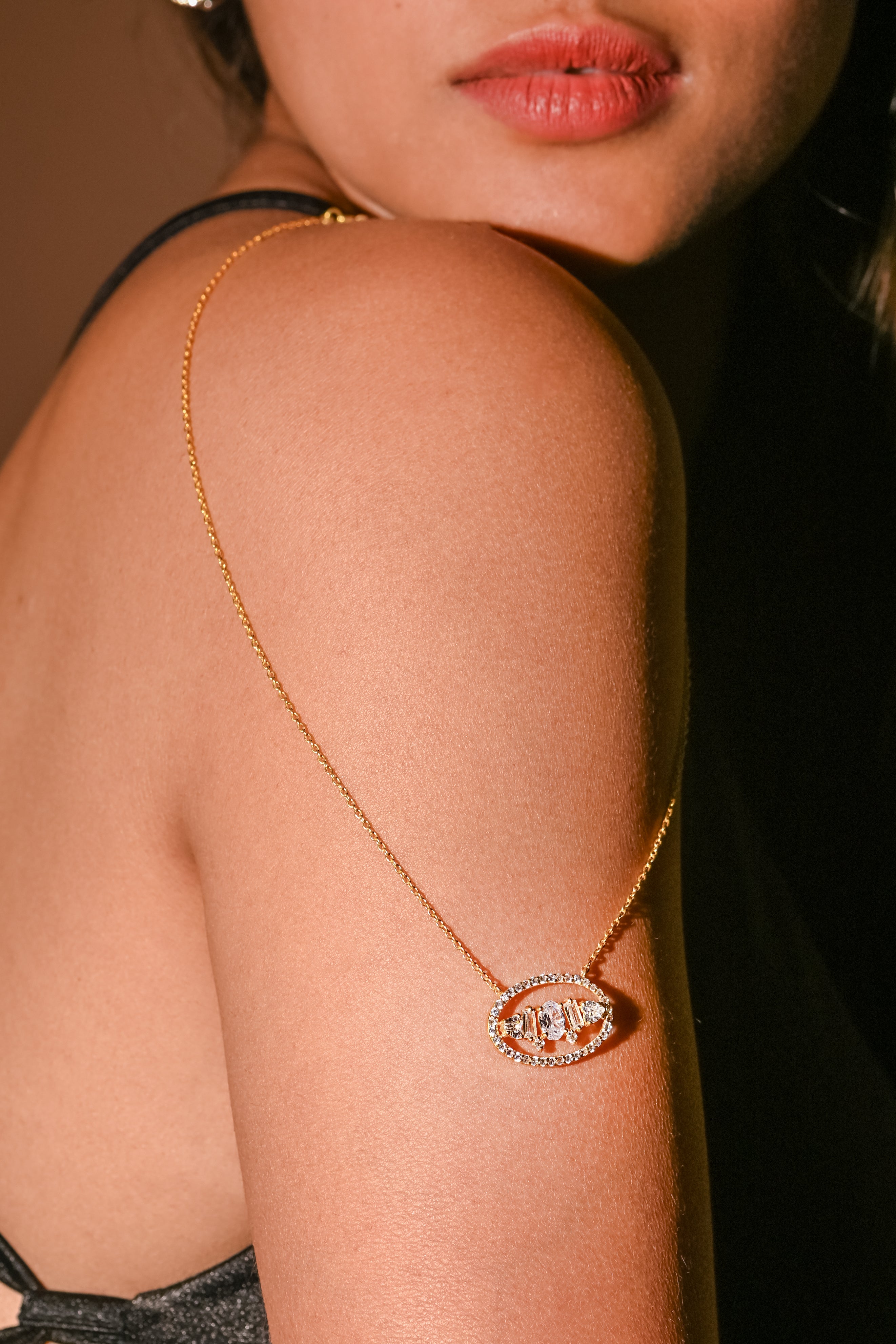 Elegant Gold-Plated Silver Moissanite Oval Pendant Necklace