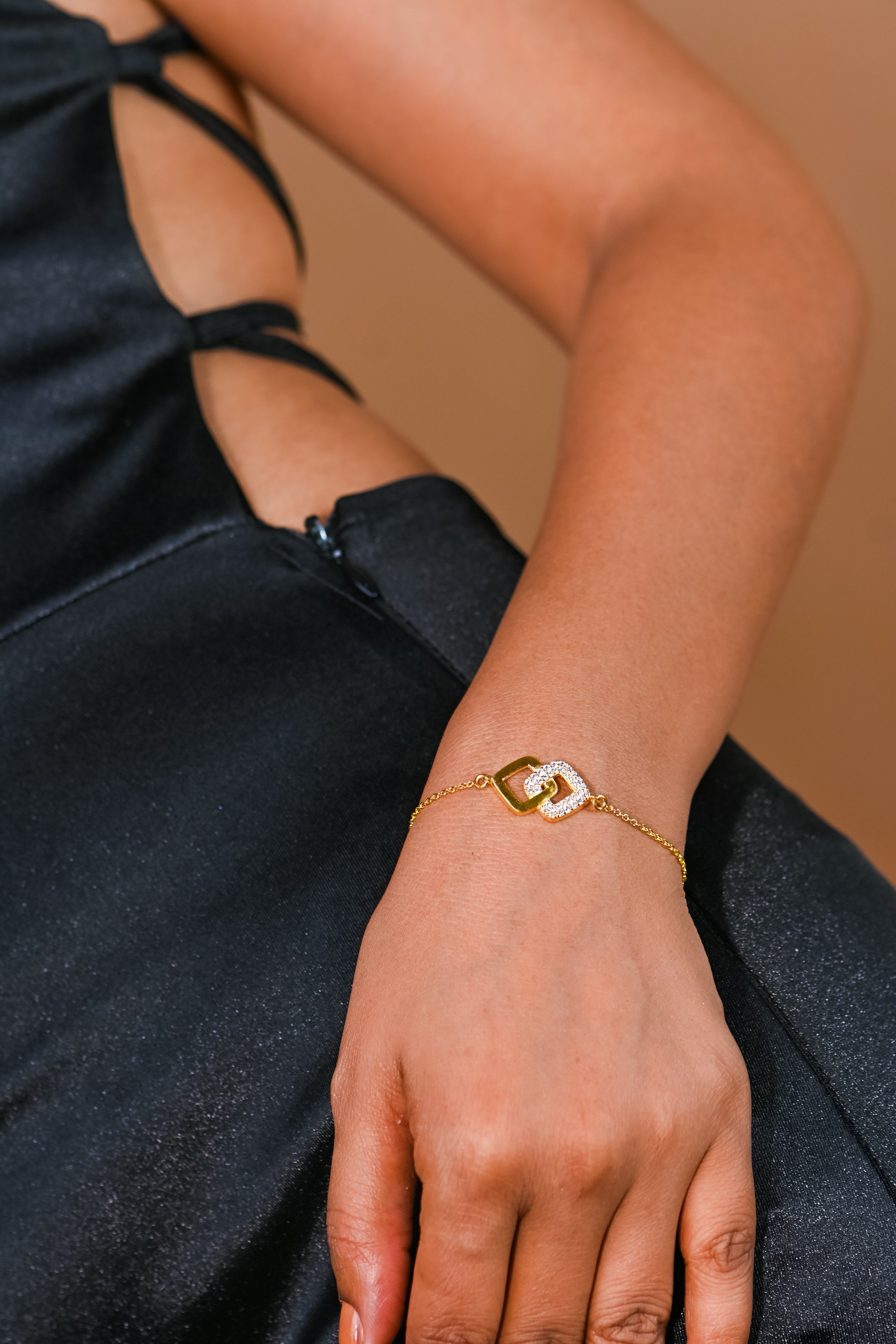 Interlinked Moissanite Square Bracelet in 925 Sterling Silver with Gold Plating