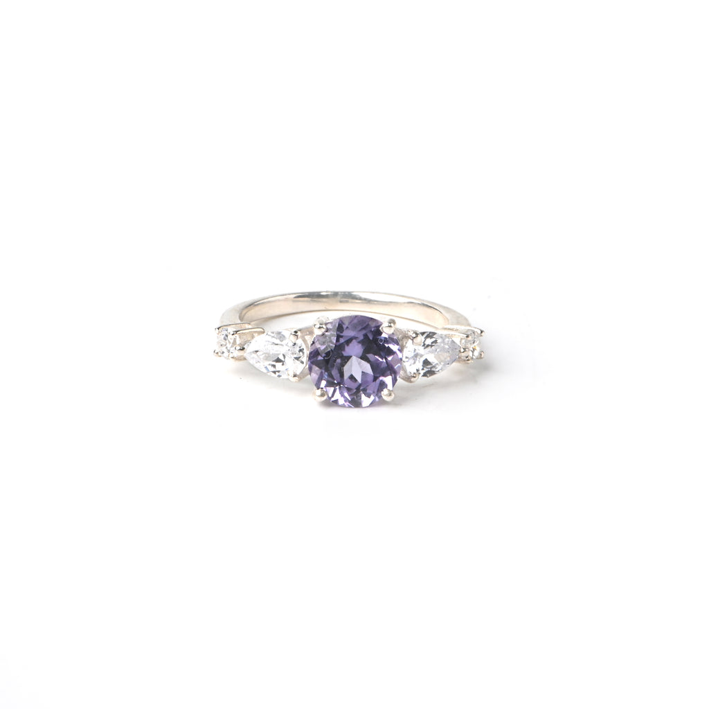 Alexandrite Engagement Ring – 925 Sterling Silver | Color-Changing Gemstone