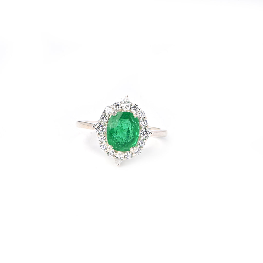 Lab-Created Emerald & CZ Halo Ring – 925 Sterling Silver (Oval Cut)