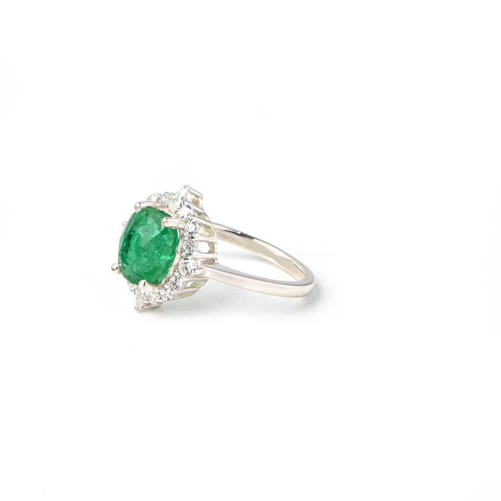 Lab-Created Emerald & CZ Halo Ring – 925 Sterling Silver (Oval Cut)