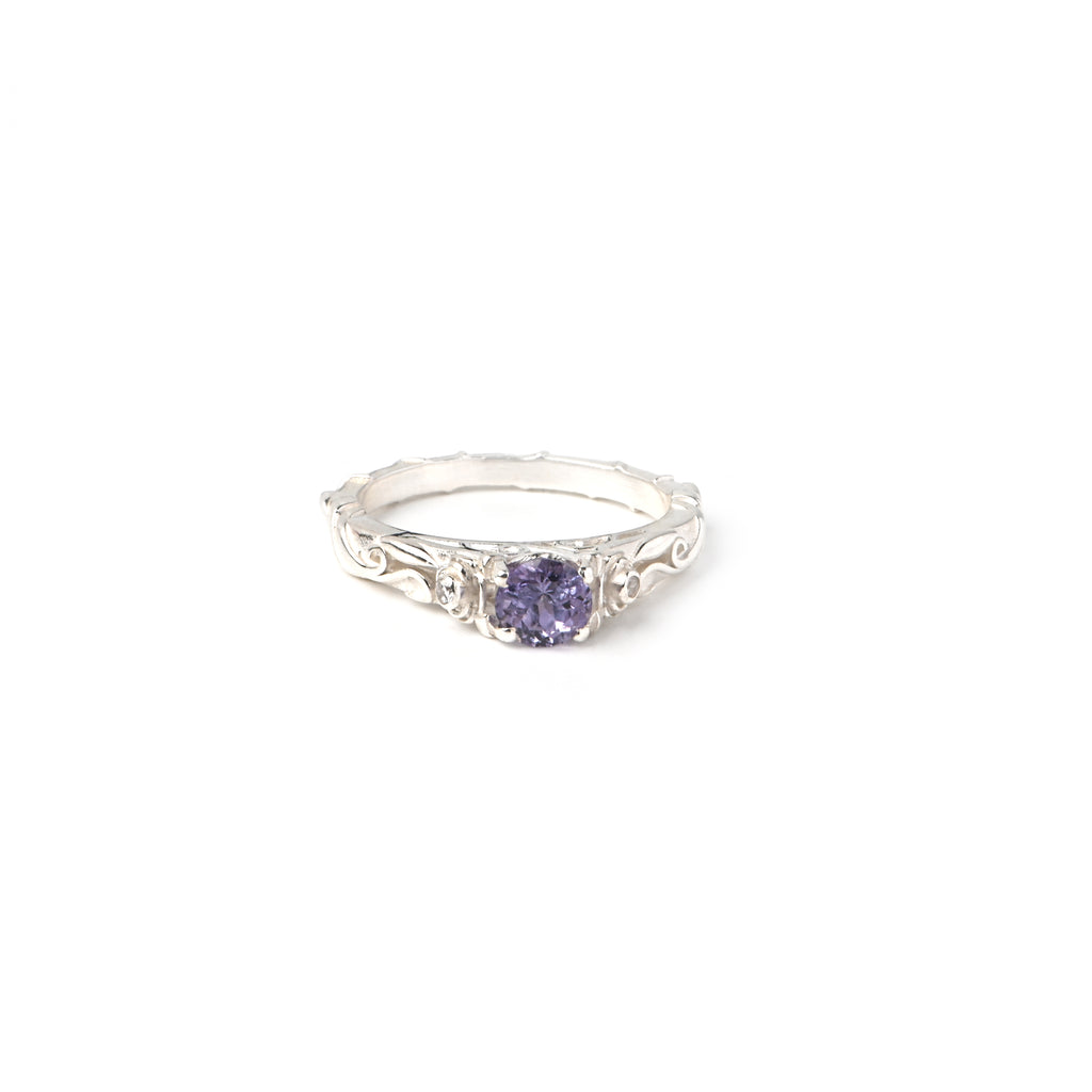 Vintage Alexandrite Ring in 925 Sterling Silver – Color-Changing Gemstone