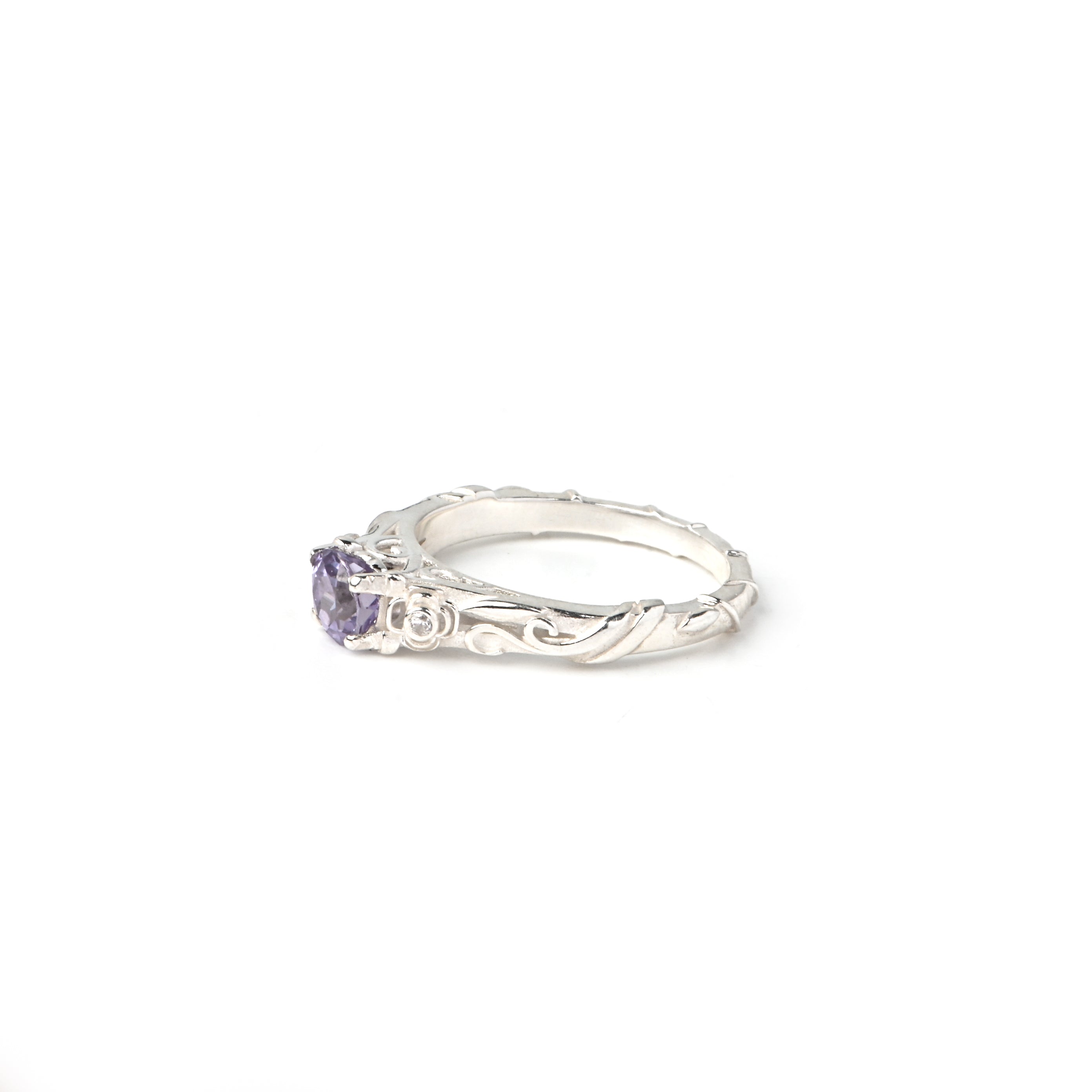 Vintage Alexandrite Ring in 925 Sterling Silver – Color-Changing Gemstone