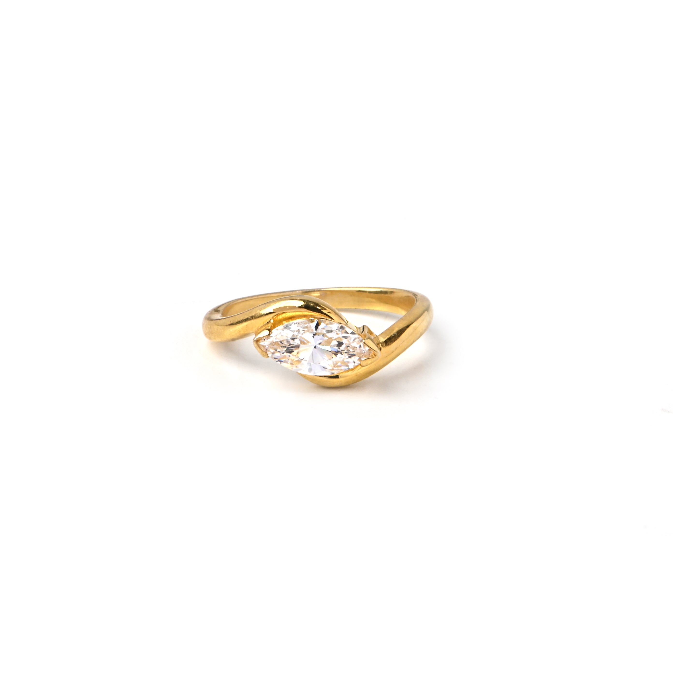 Gold-Plated Sterling Silver Ring with Marquise-Cut Cubic Zirconia – Elegant Twist Design