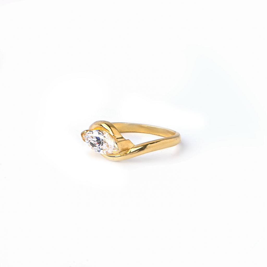 Gold-Plated Sterling Silver Ring with Marquise-Cut Cubic Zirconia – Elegant Twist Design