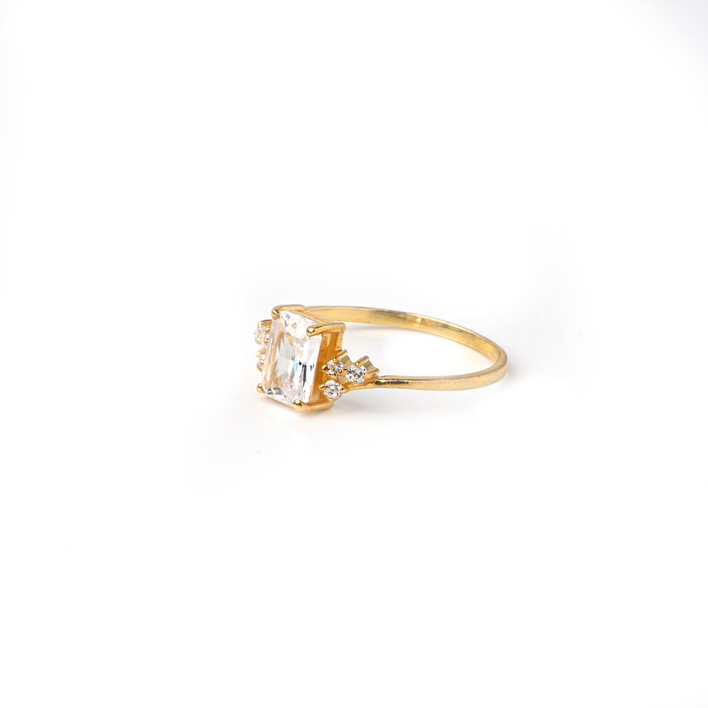 Elegant Cubic Zirconia Ring – 925 Sterling Silver with Gold Finish