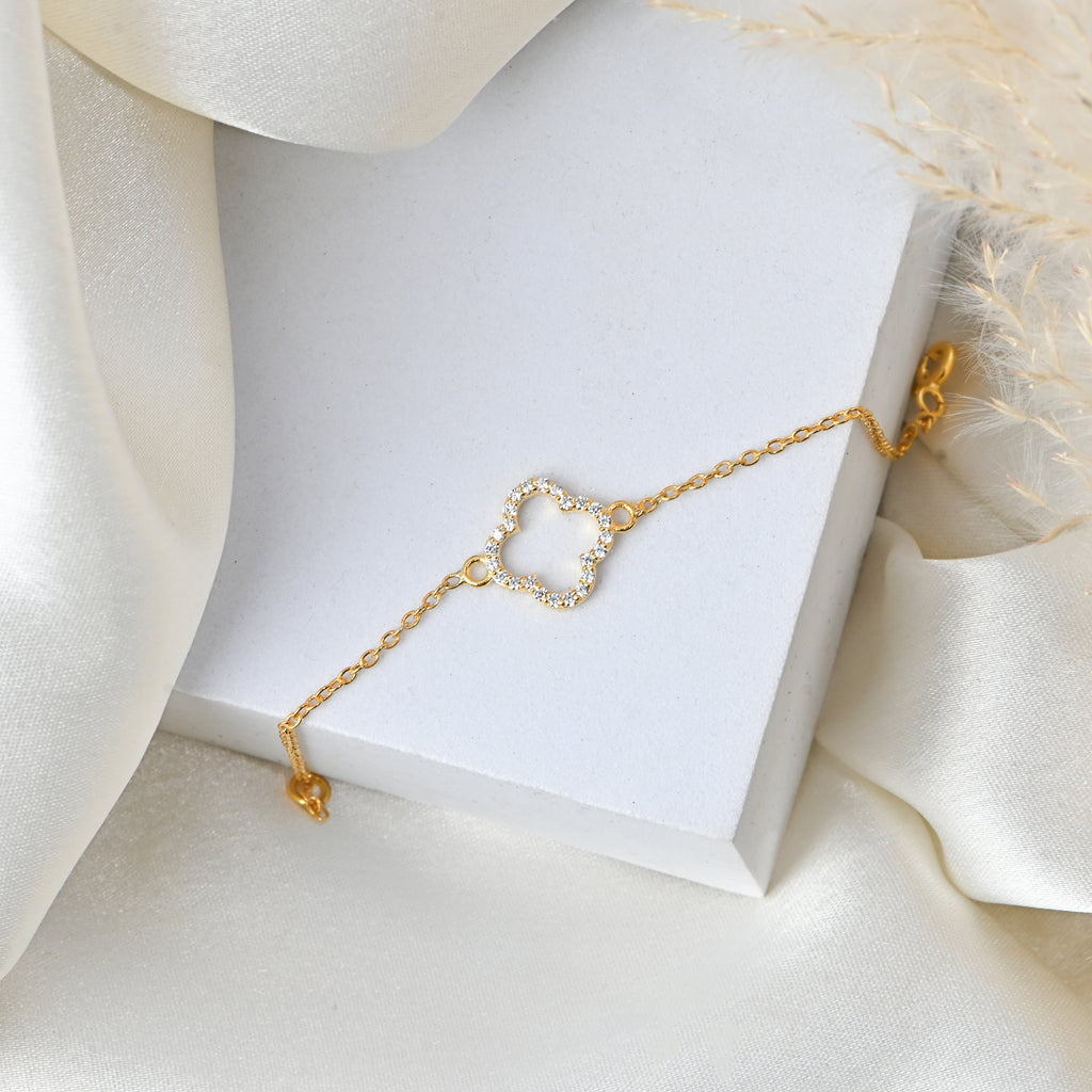 Clover Moissanite Bracelet in 925 Sterling Silver with Gold Plating