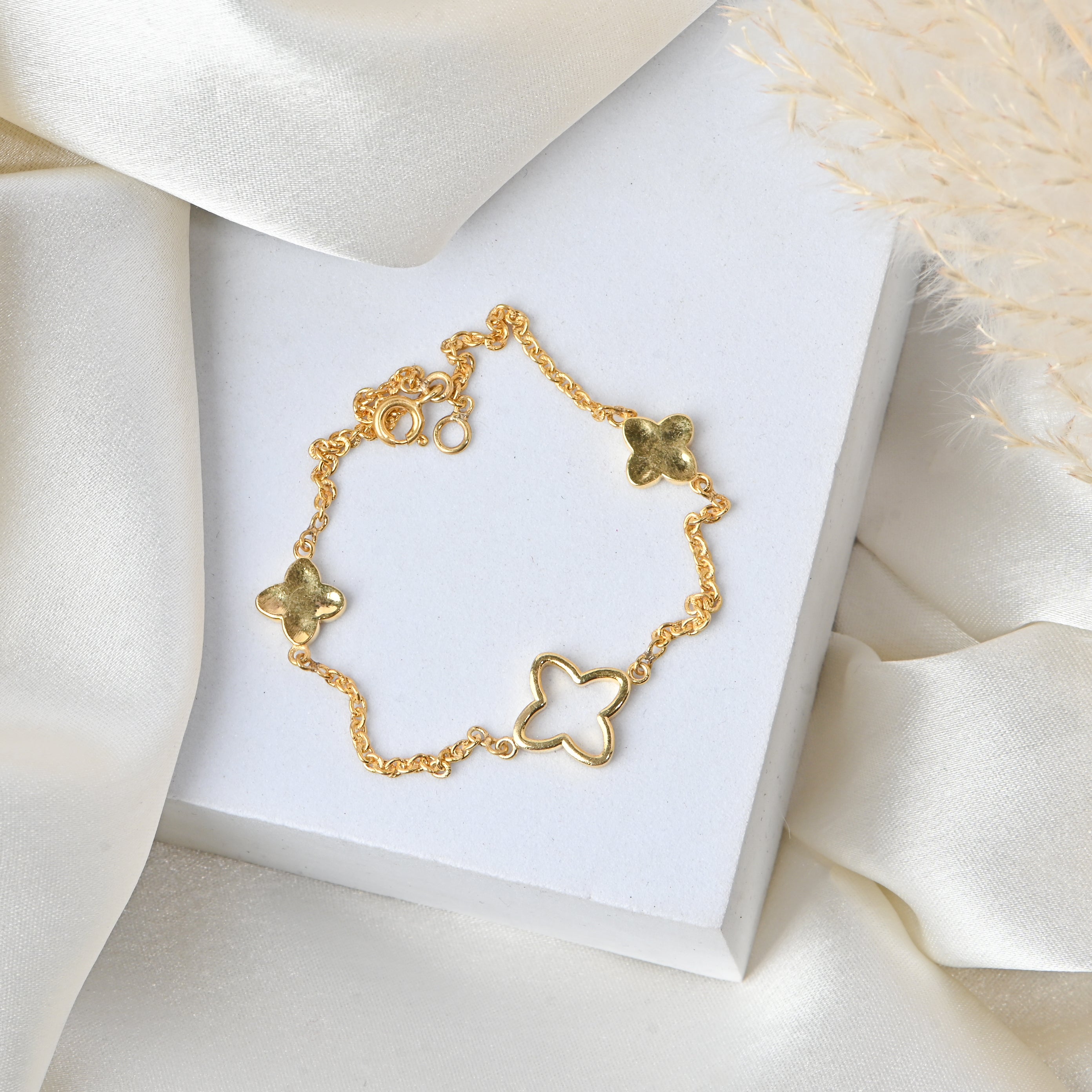 Gold-Plated Silver Clover Charm Bracelet with Moissanite Accents
