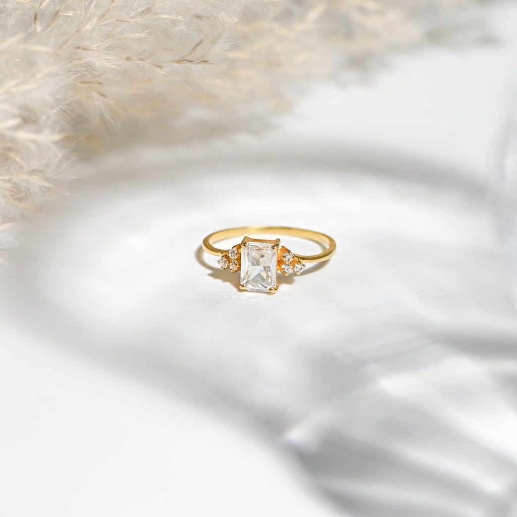 Elegant Cubic Zirconia Ring – 925 Sterling Silver with Gold Finish