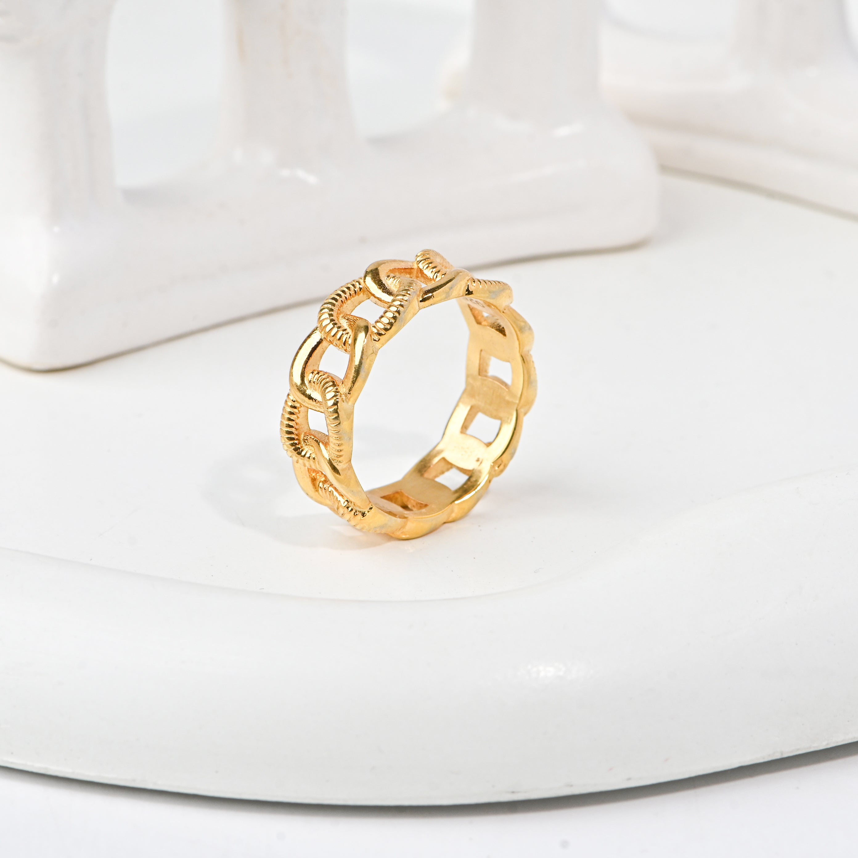 Bold Chain Link Band Ring in Gold-Toned 925 Sterling Silver