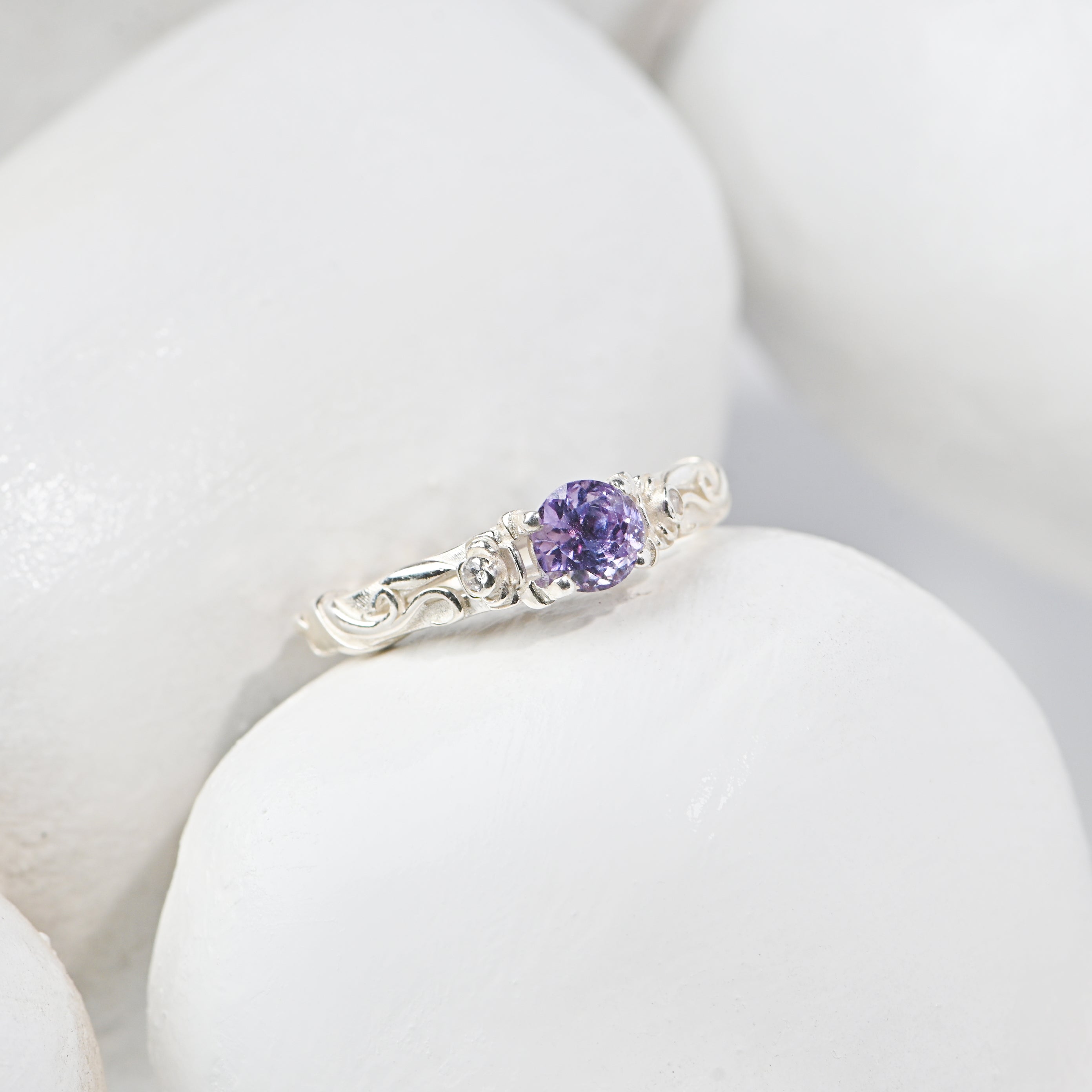 Vintage Alexandrite Ring in 925 Sterling Silver – Color-Changing Gemstone
