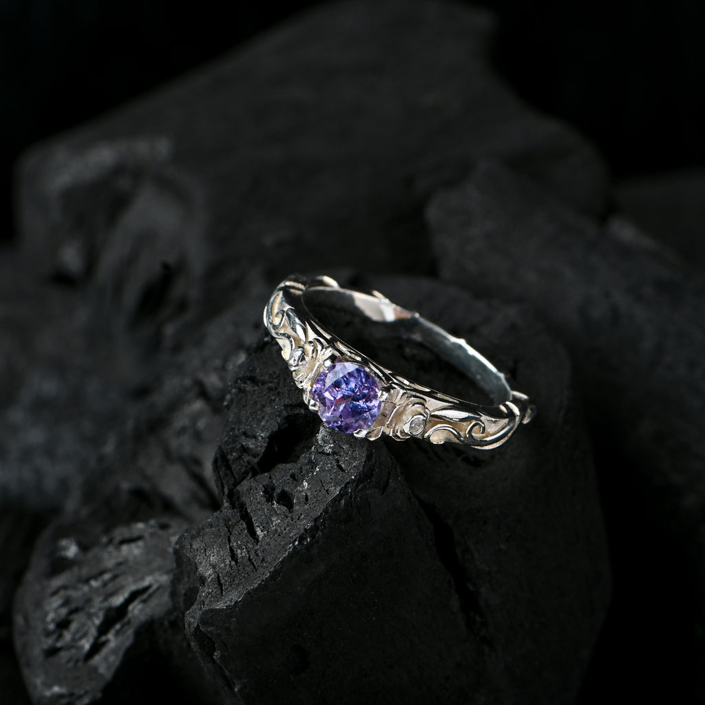 Vintage Alexandrite Ring in 925 Sterling Silver – Color-Changing Gemstone