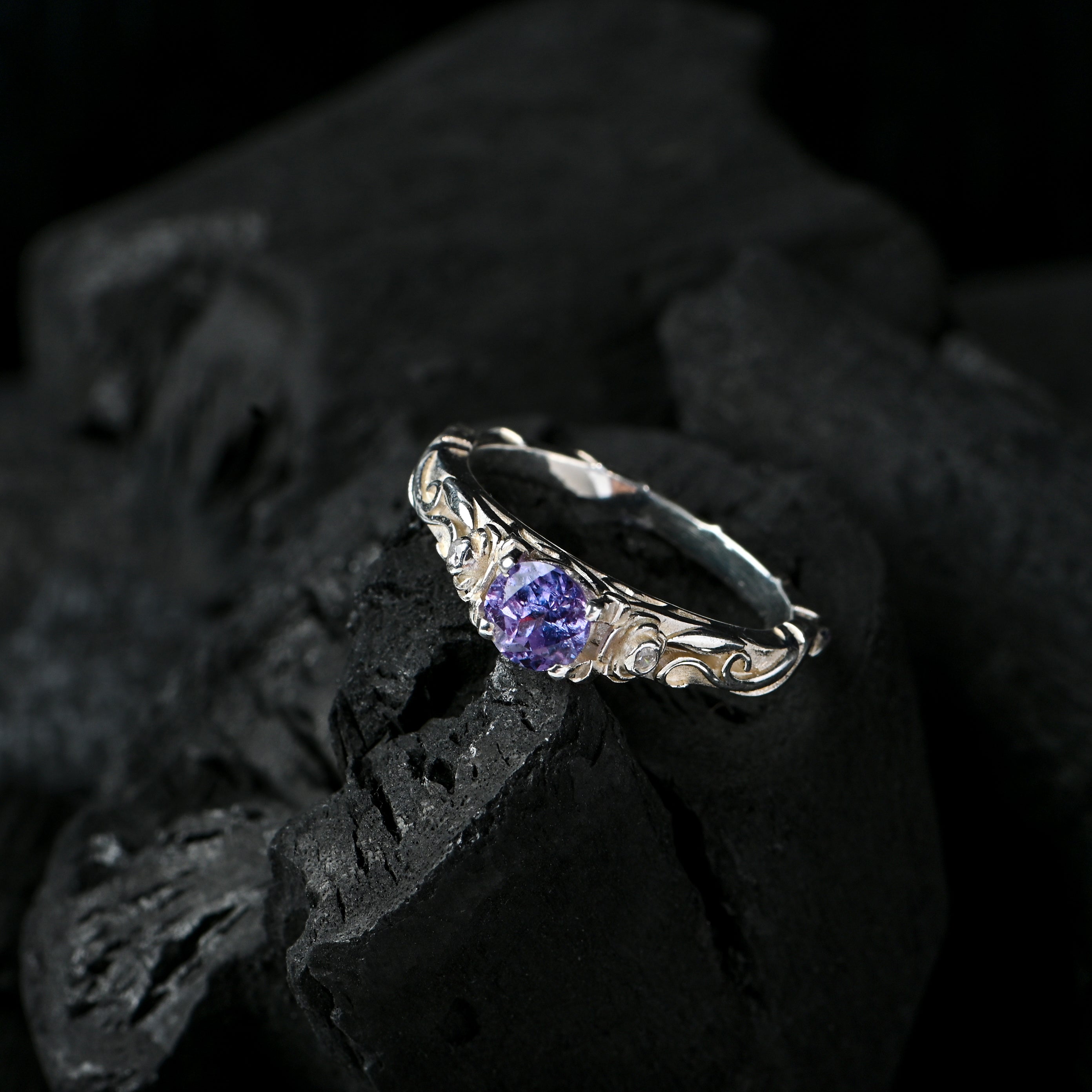 Vintage Alexandrite Ring in 925 Sterling Silver – Color-Changing Gemstone
