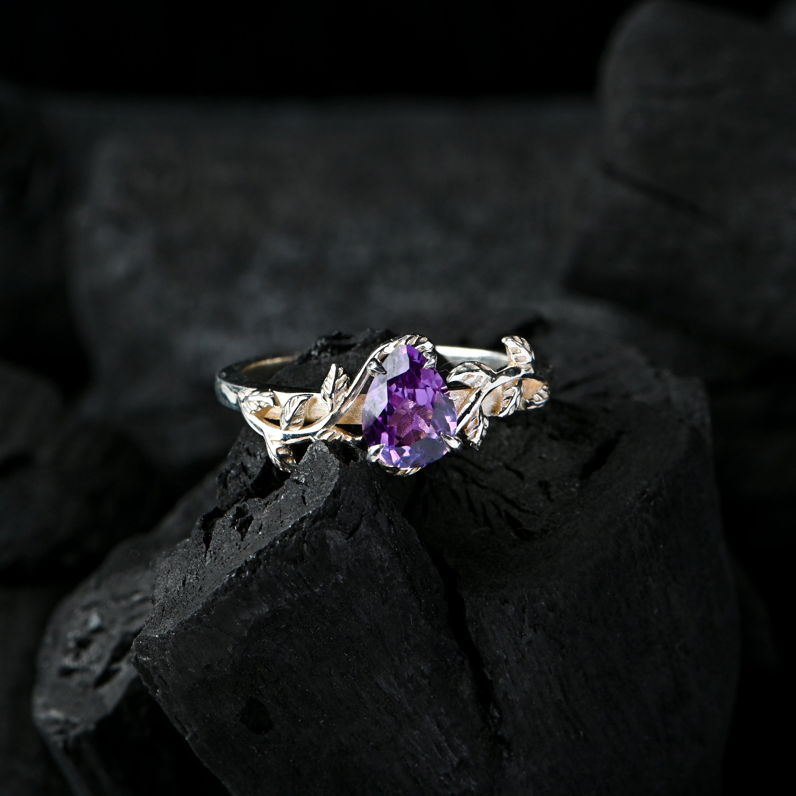 Alexandrite & Moissanite Leaf Ring In 925 Sterling Silver Teardrop Gemstone Ring