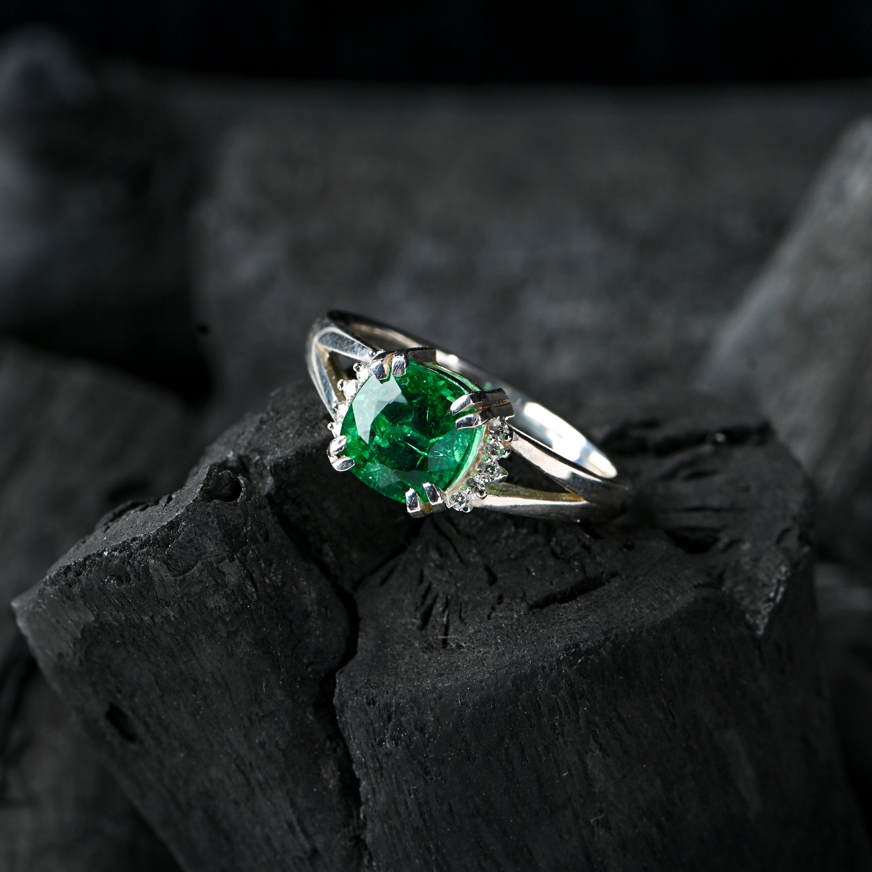 Round Lab-Created Emerald & CZ Accent Ring – 925 Sterling Silver