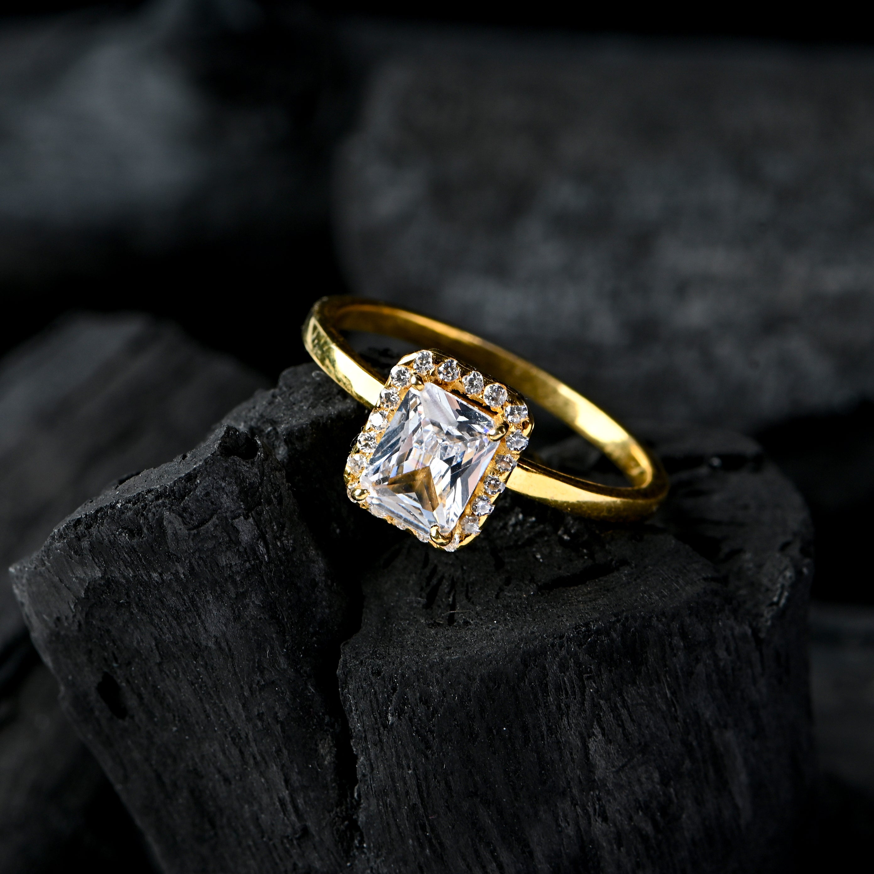 Elegant Gold-Plated Sterling Silver Ring with Cubic Zirconia – Rectangle Halo Design