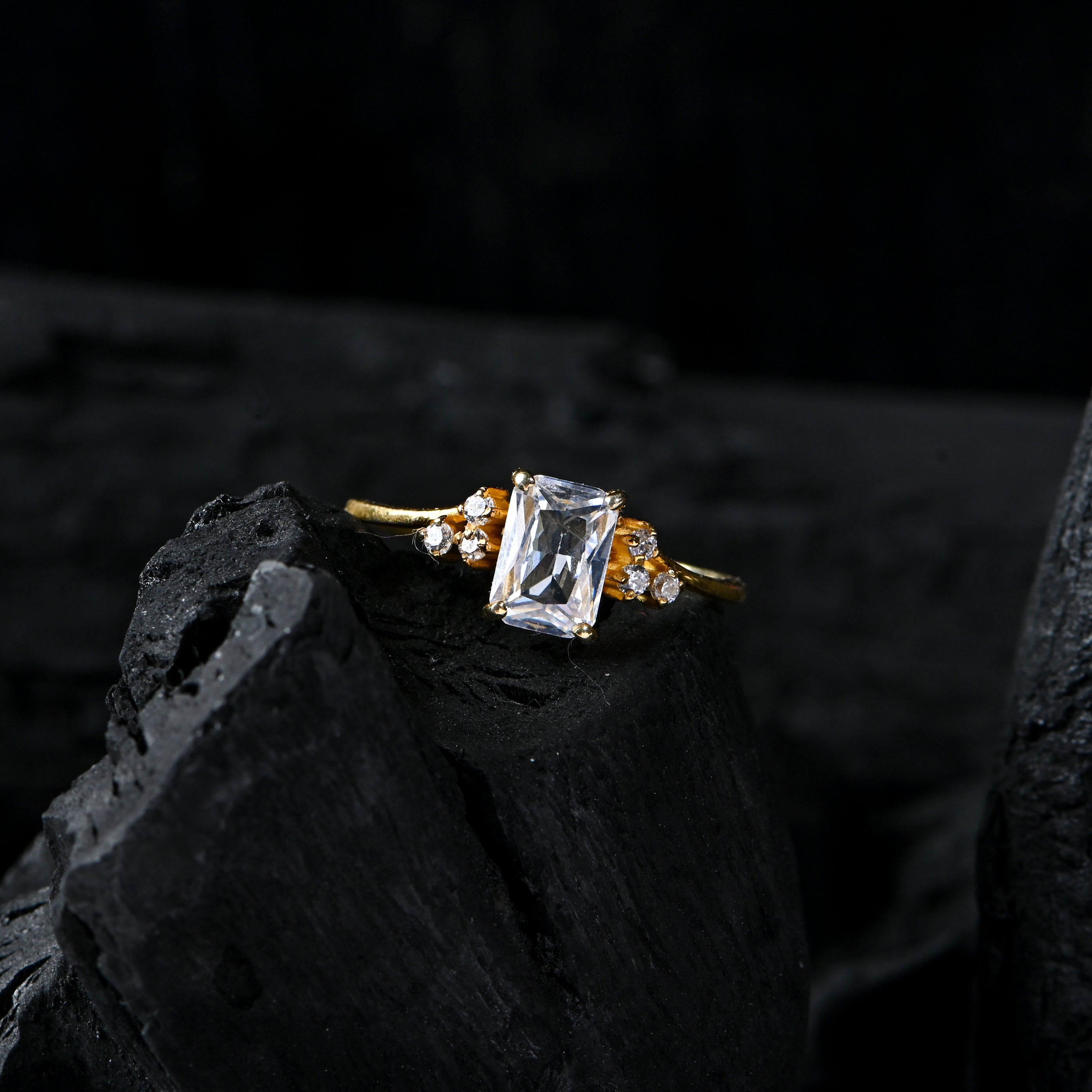 Elegant Cubic Zirconia Ring – 925 Sterling Silver with Gold Finish