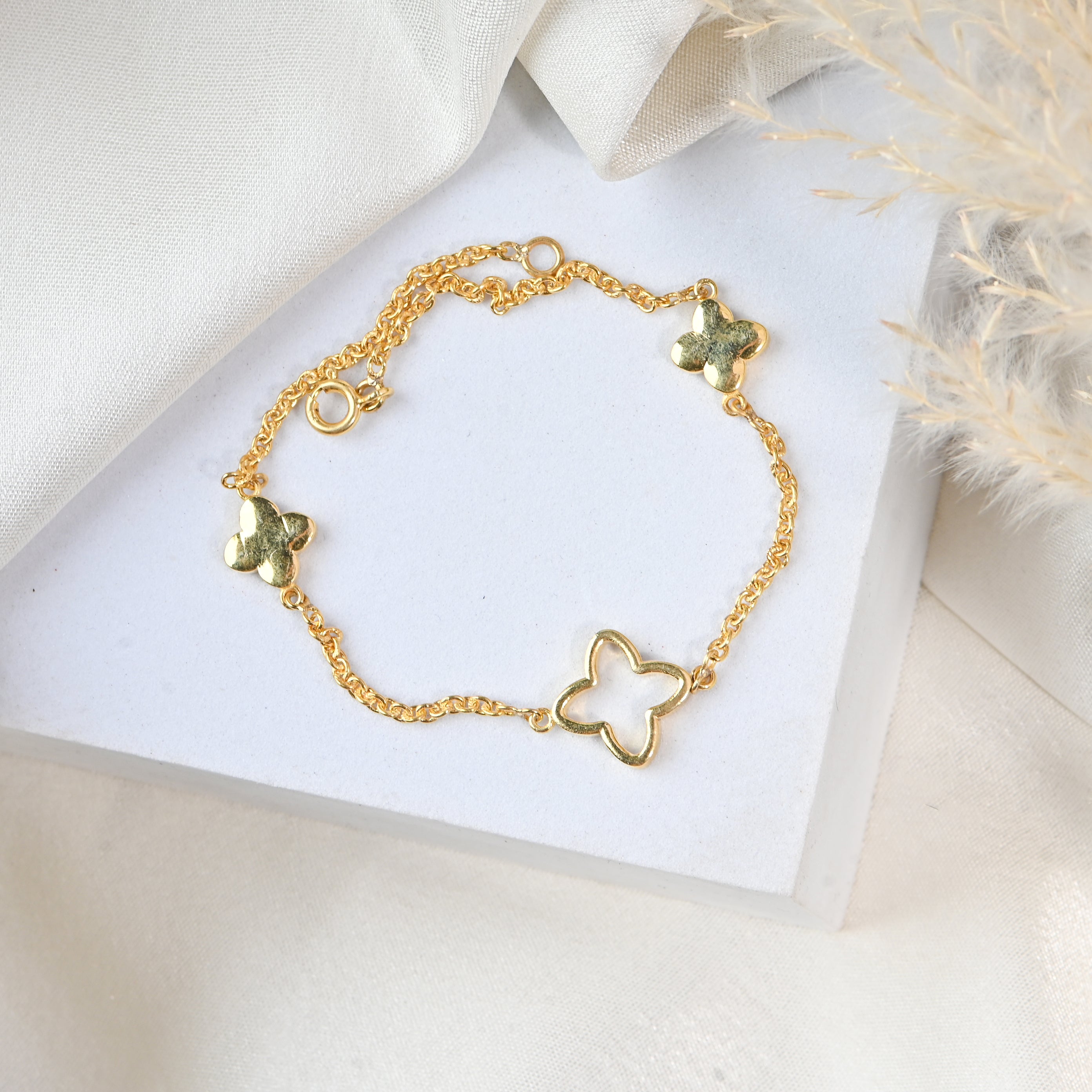 Gold-Plated Silver Clover Charm Bracelet with Moissanite Accents