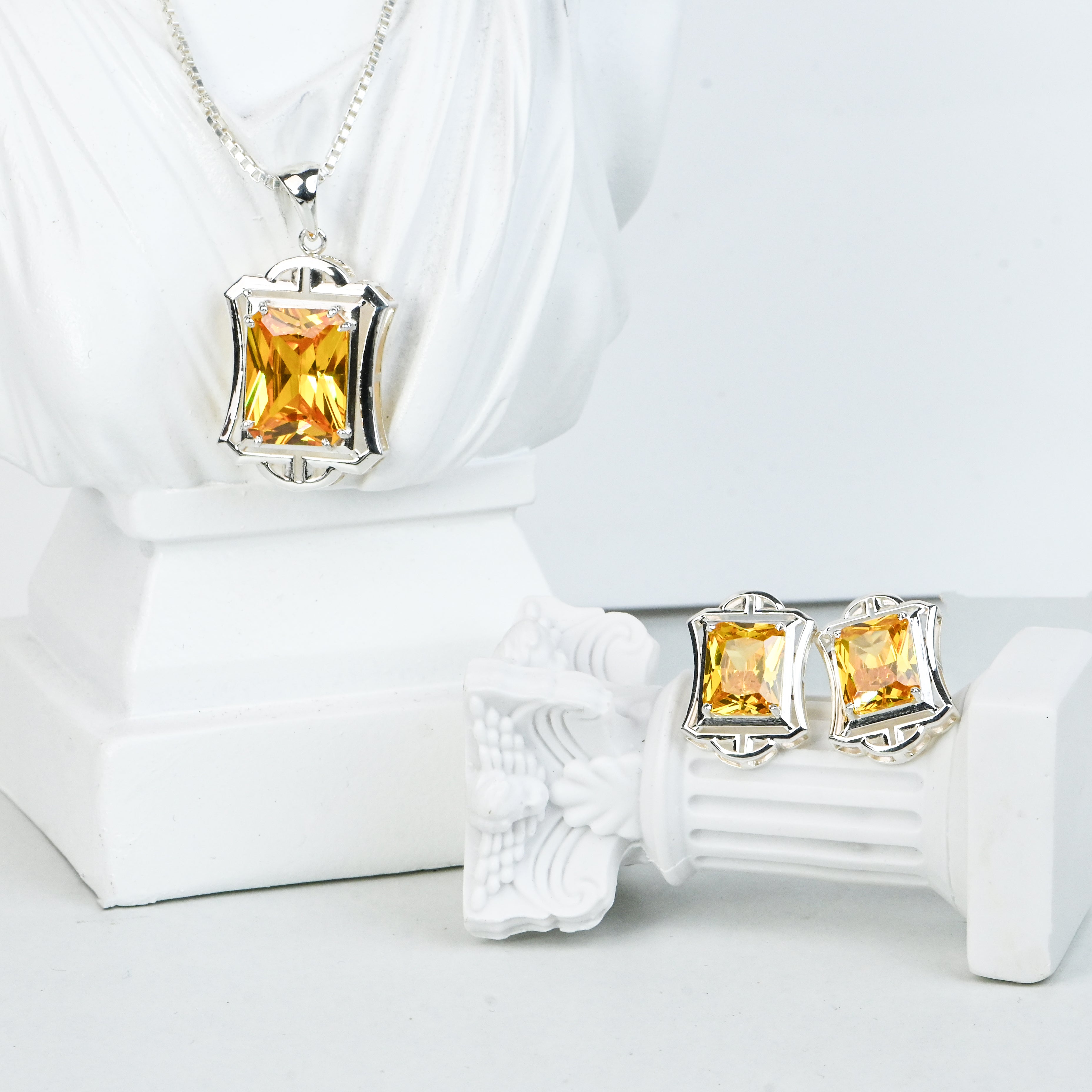 925 Silver Prong-Set Citrine Octagon Pendant With Earring – 30g Party Wear