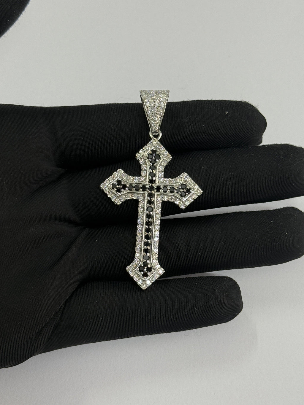 925 Silver Gothic Cross Pendant with Round Moissanite Vintage Jewellery