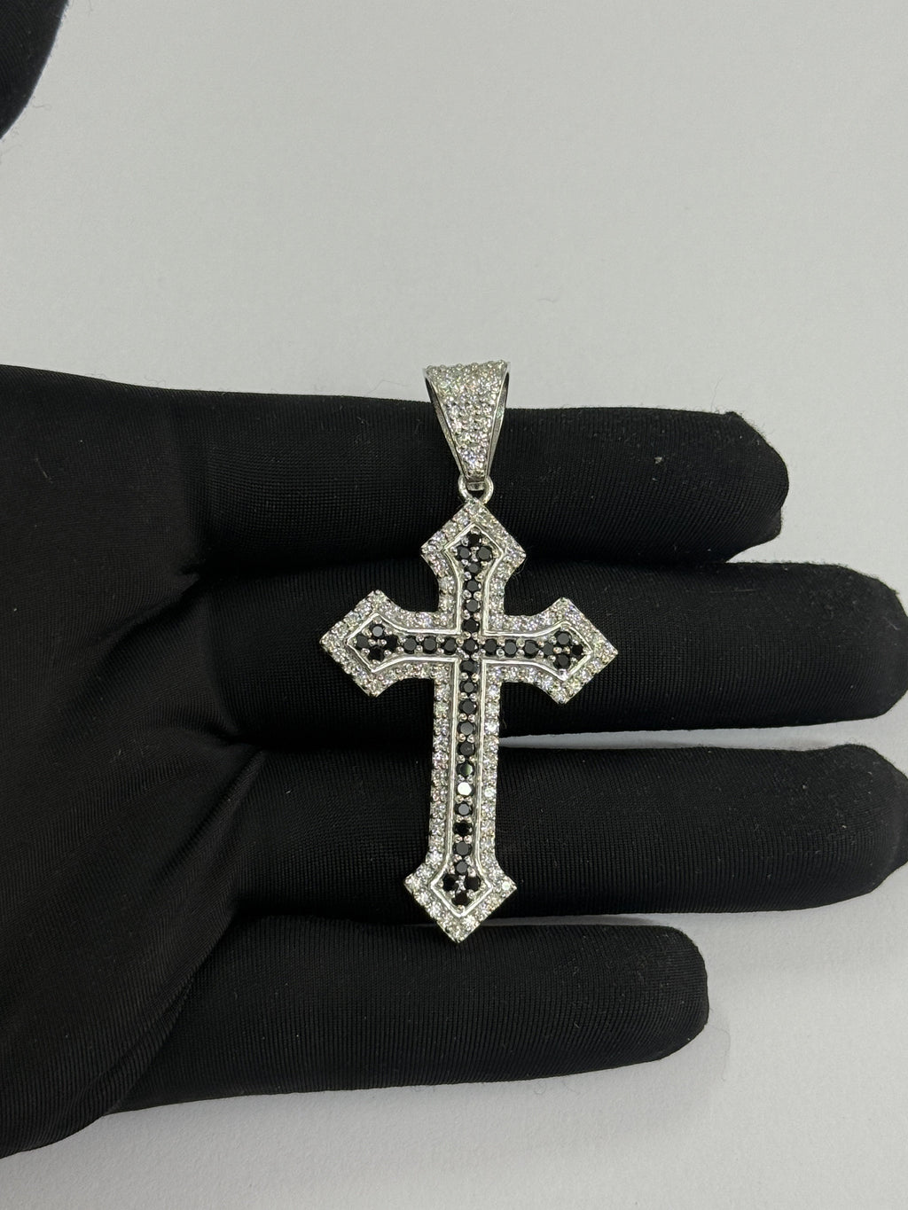 925 Silver Gothic Cross Pendant with Round Moissanite Vintage Jewellery
