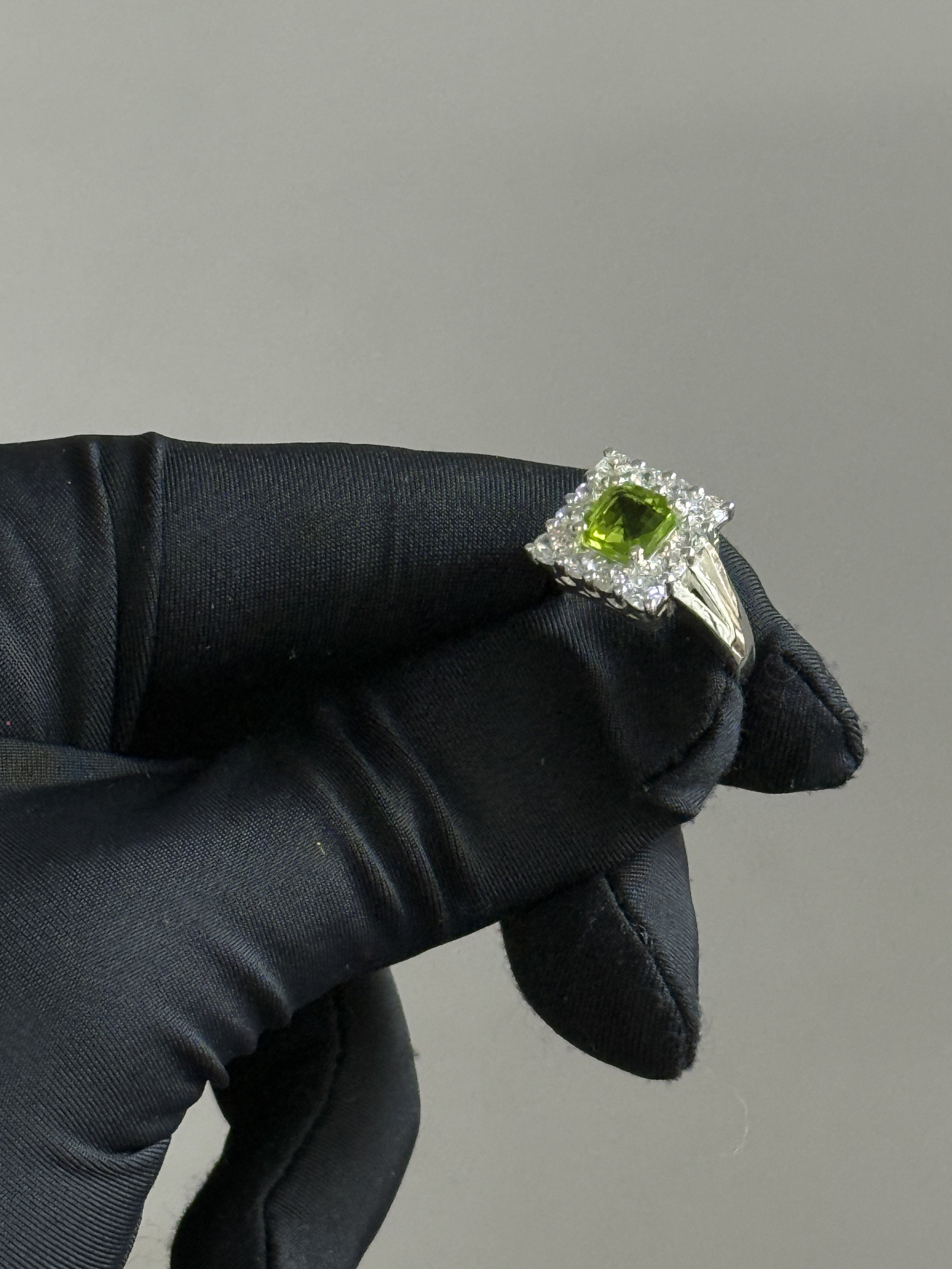 Elegant Asscher Peridot Ring in 925 Silver – Prong Setting Party Wear