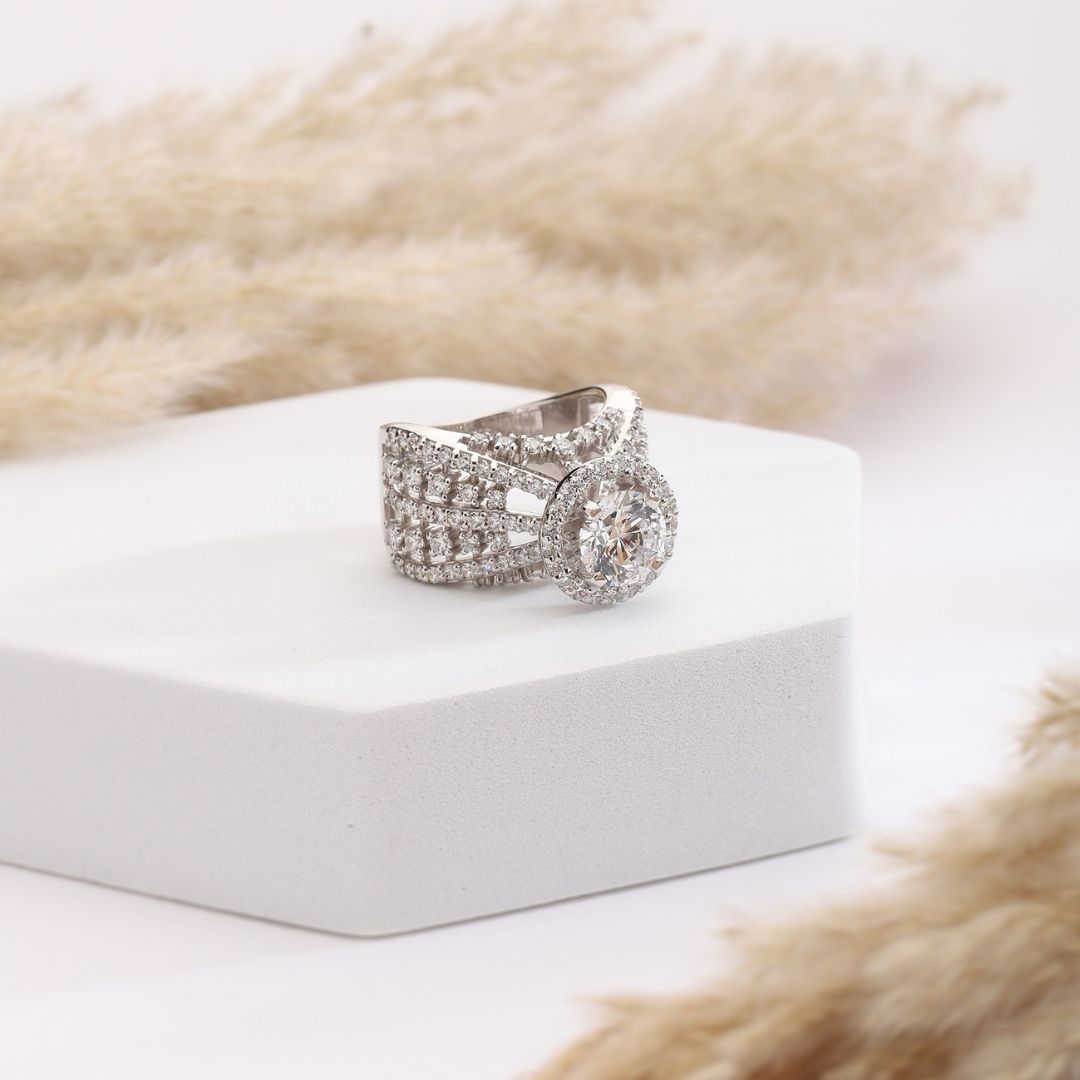 925 Sterling Silver CZ Statement Ring – Sparkling Round Cut Halo Design