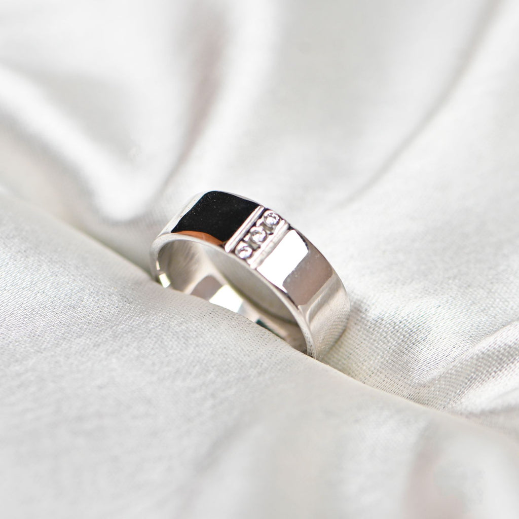 Men’s Silver Band Ring with 3 Moissanite Stones – 2.5mm Each
