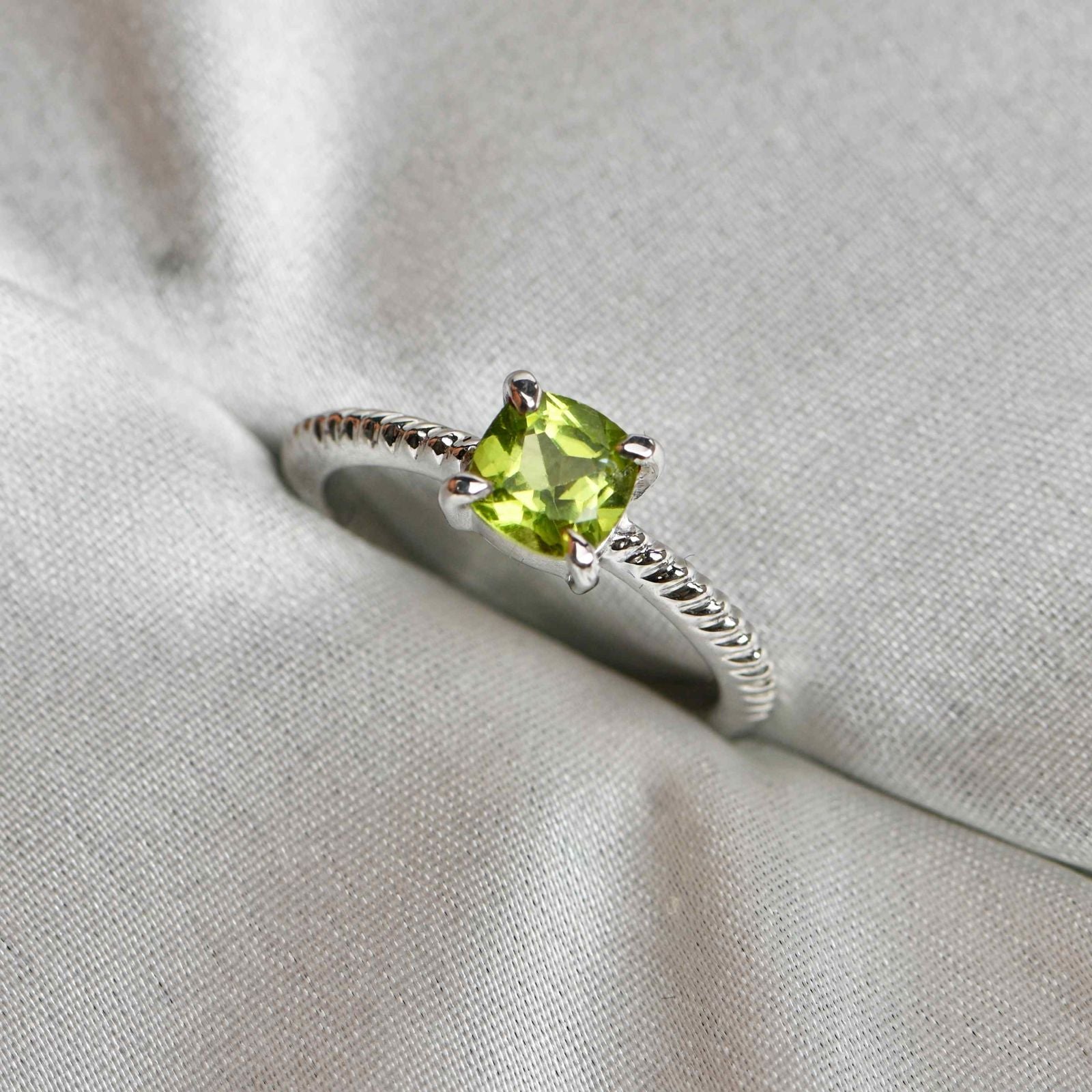 925 Sterling Silver Ring with 7mm Cushion-Cut Peridot Stone